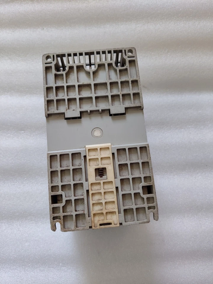 ALLEN BRADLEY 22B-D6P0N104 3.0HP 2.2KW